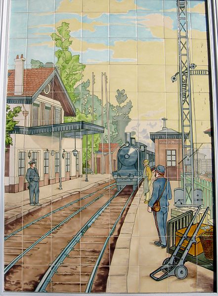 panneau céramique entrée d'un train en gare d'Ozoir