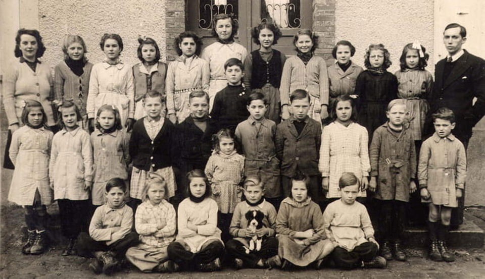mairie école d'Ozouer-le-Repos classe de 1947