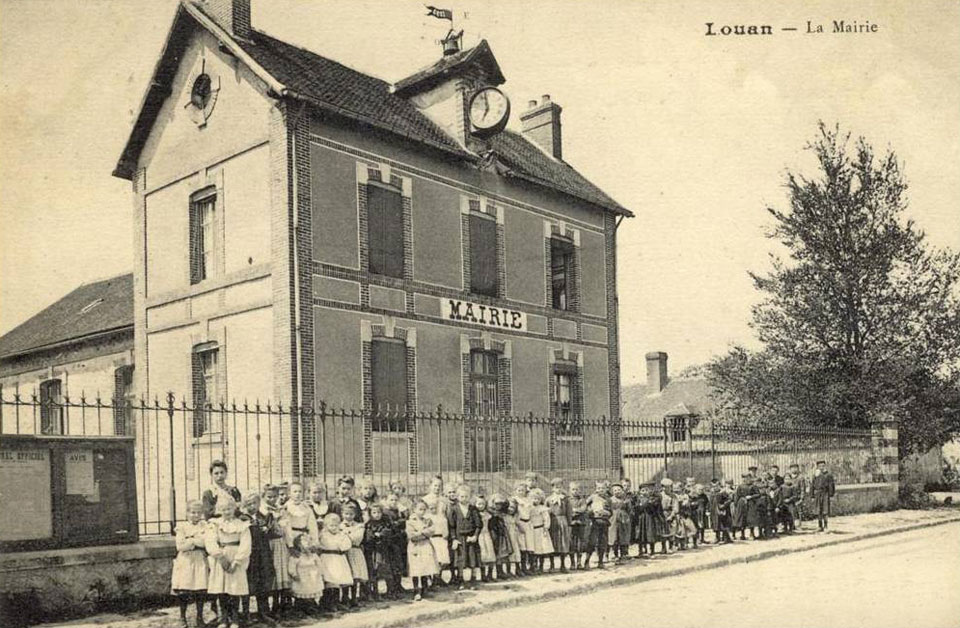 Louan - La mairie-école