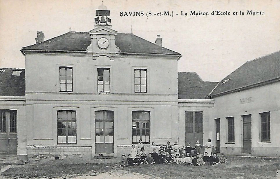 maison d'école et mairie de Savins