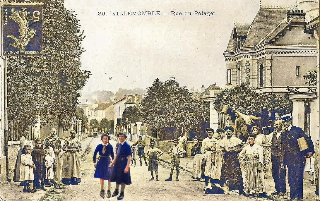 Fernande et Jeanine au milieu de la rue du Potager - colorisée