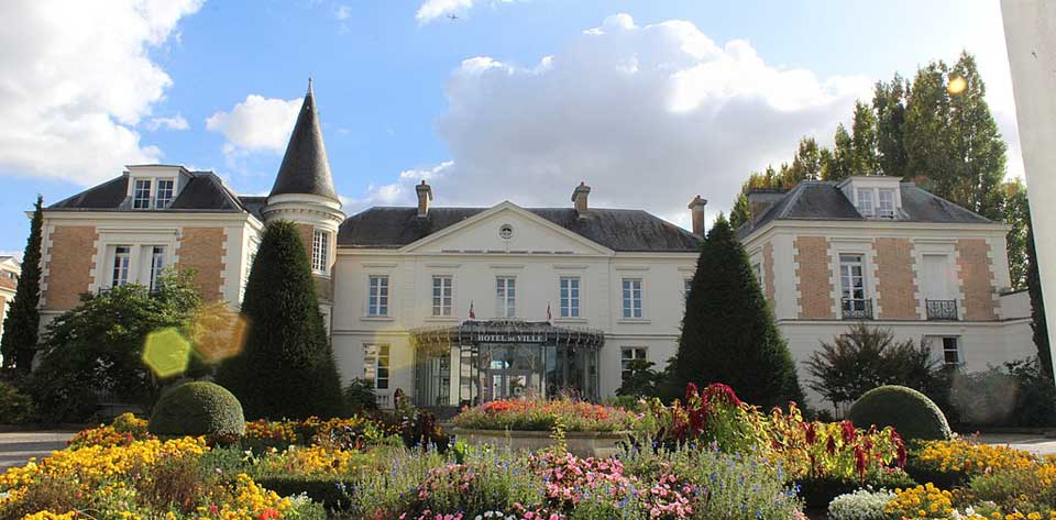l'actuelle mairie de Roissy-en-Brie (2020)
