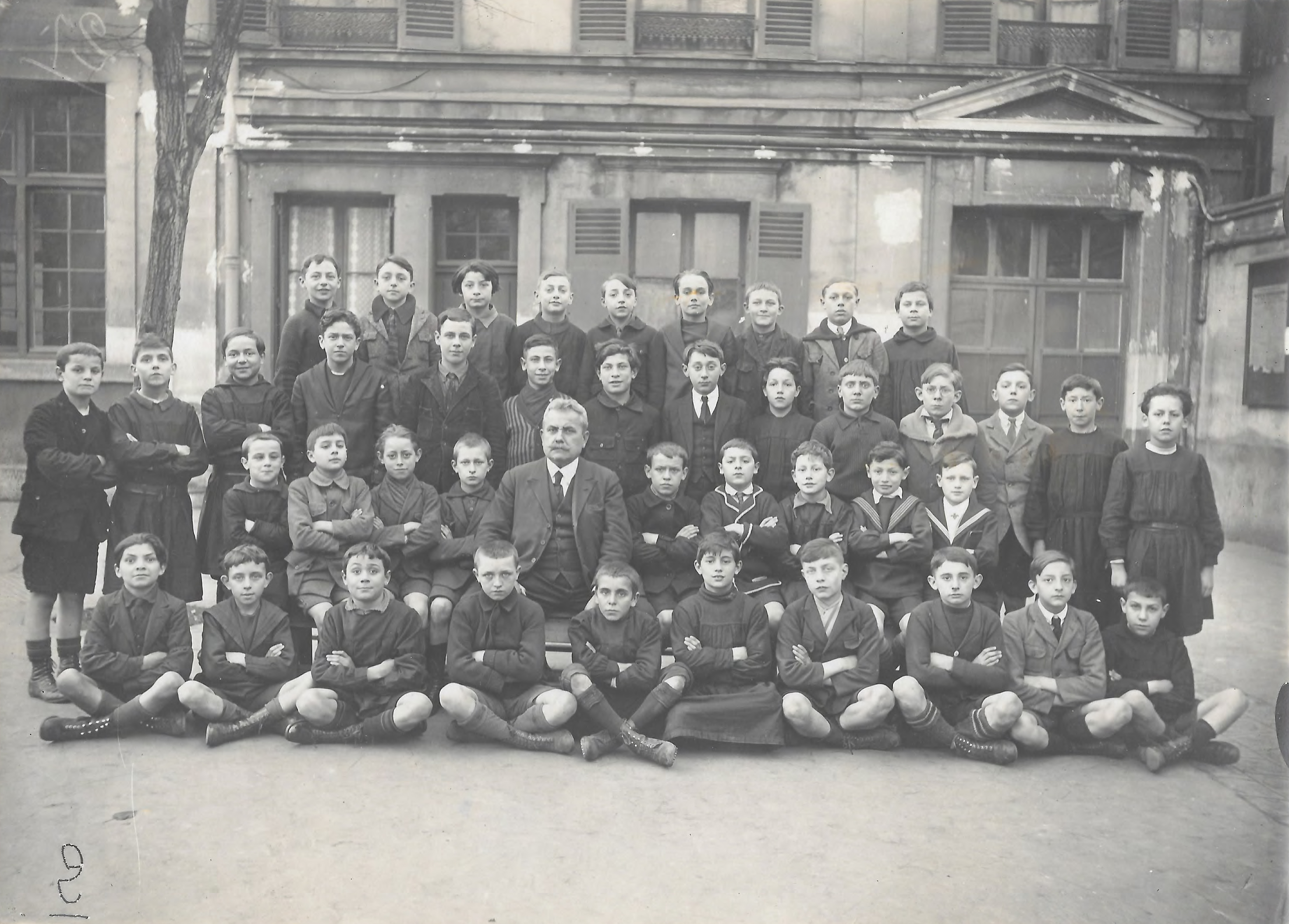 Classe à ? en 1924 - 42 élèves