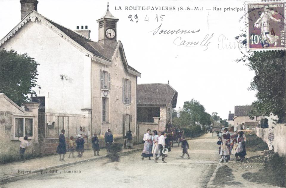 école de Favières - La Route