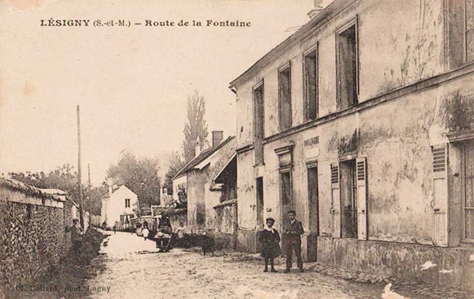 Lésigny Route de la Fontaine La boulangerie en 1919