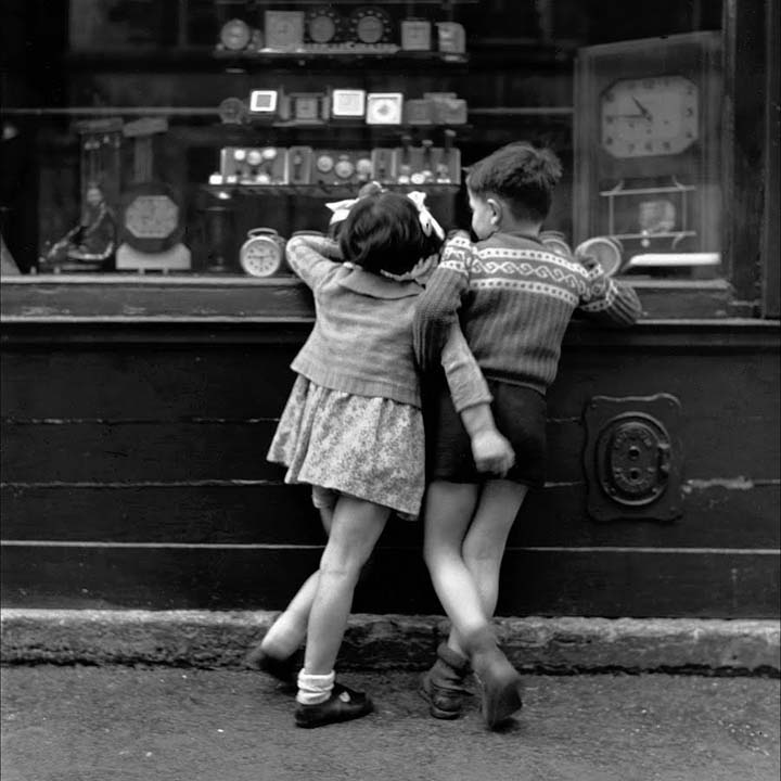 Enfants de dos Montmartre Paris 1948