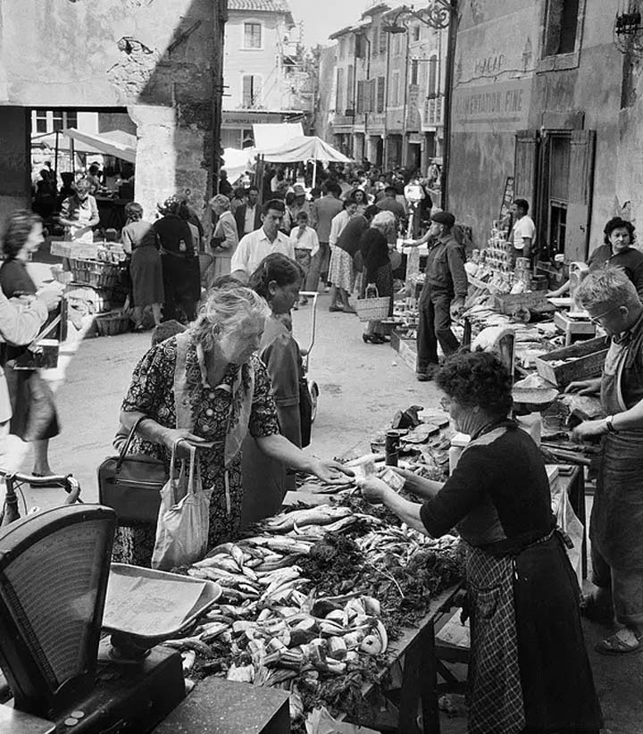 Cavaillon Vaucluse Le marché 1954
